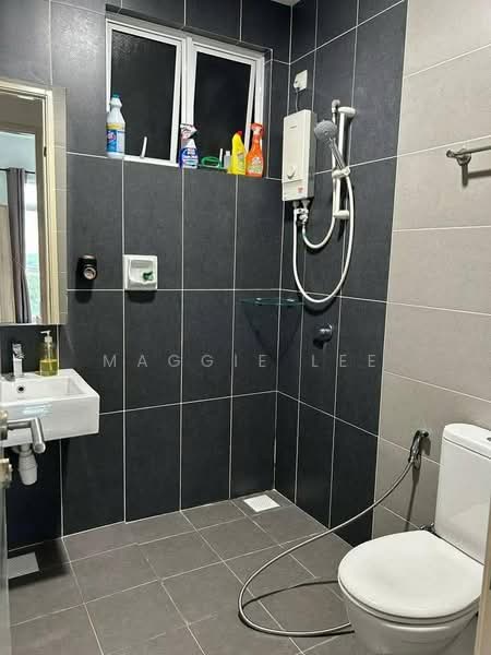 Servis Apartment untuk Dijual di Skysuites @ Meldrum Hills - Maggie Lee - Bathroom - PropertyGuru.com.my