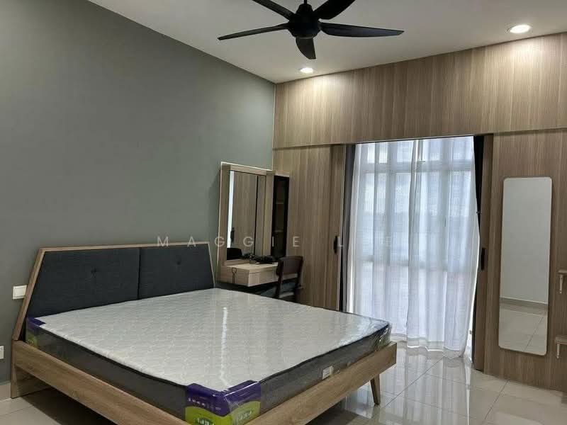 Servis Apartment untuk Dijual di Skysuites @ Meldrum Hills - Maggie Lee - Bedroom - PropertyGuru.com.my