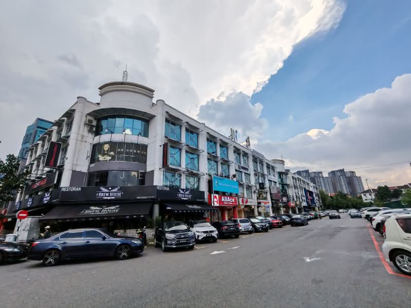 Shop for Rent in Bandar Puteri Puchong (Puchong) - Jeno Poon - Exterior - PropertyGuru.com.my