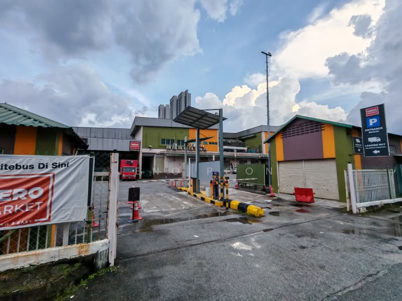 Shop for Rent in Bandar Puteri Puchong (Puchong) - Jeno Poon - Exterior - PropertyGuru.com.my