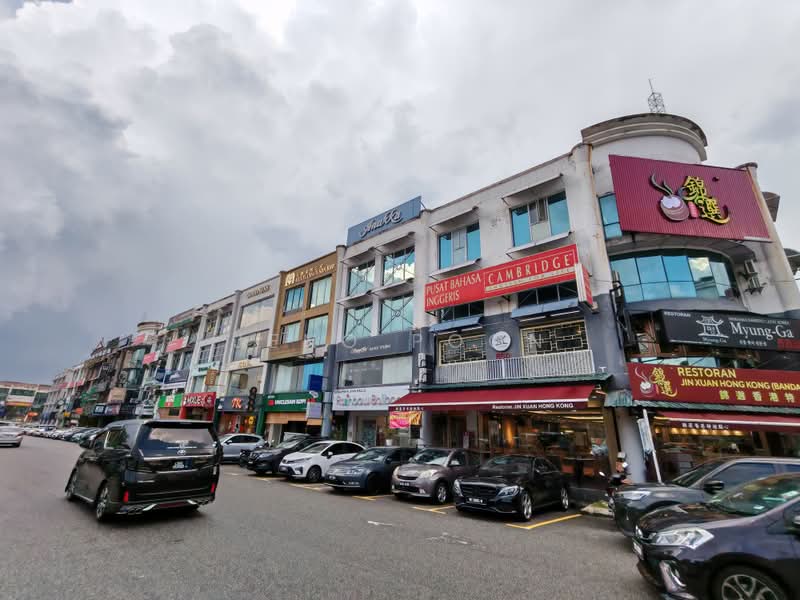 Shop for Rent in Bandar Puteri Puchong (Puchong) - Jeno Poon - Exterior - PropertyGuru.com.my