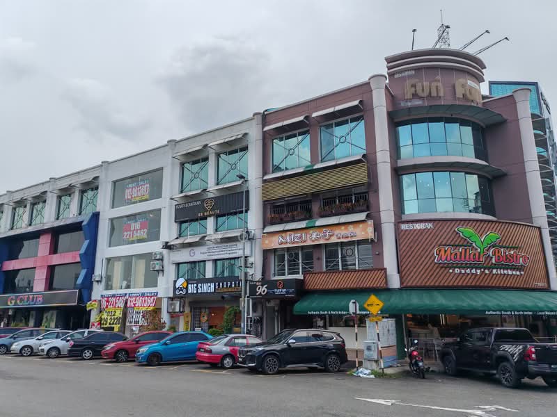 Shop for Rent in Bandar Puteri Puchong (Puchong) - Jeno Poon - Exterior - PropertyGuru.com.my