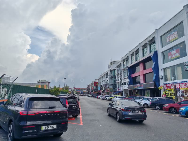 Shop for Rent in Bandar Puteri Puchong (Puchong) - Jeno Poon - Exterior - PropertyGuru.com.my
