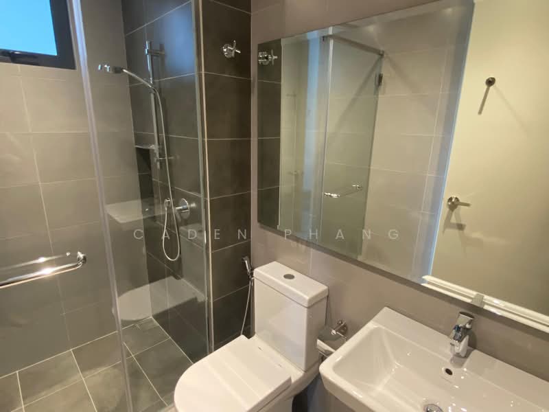 Servis Apartment untuk Disewa di Sunway Belfield - Caden Phang - Bathroom - PropertyGuru.com.my