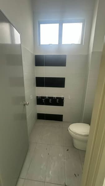 2-storey Terraced House for Sale in Taman Sri Kluang (Kluang) - Shanel Tee - Bathroom - PropertyGuru.com.my