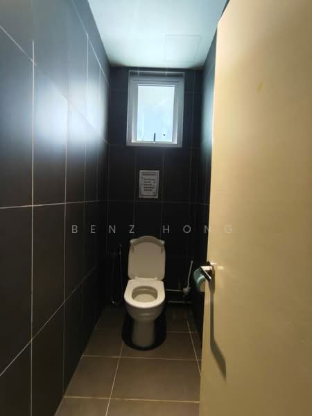 Shop / Office for Rent in Petaling Jaya (Selangor) - BENZ HONG - Bathroom - PropertyGuru.com.my