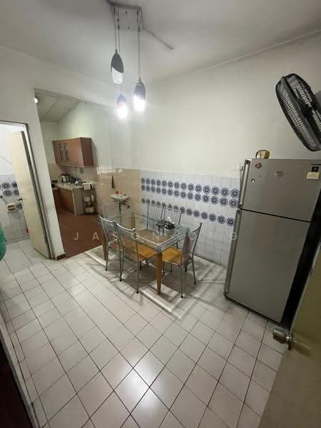 Rumah Teres 2-Tingkat untuk Dijual di Taman Bukit Maluri (Kepong) - Jason Ong - Kitchen - PropertyGuru.com.my