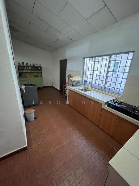 Rumah Teres 2-Tingkat untuk Dijual di Taman Bukit Maluri (Kepong) - Jason Ong - Kitchen - PropertyGuru.com.my