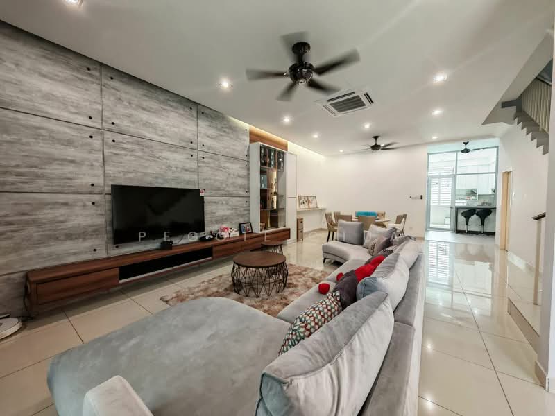 Rumah Teres 2 Tingkat untuk Dijual di Taman Kulai Utama (Kulai) - Peggie Chua - Living Room - PropertyGuru.com.my
