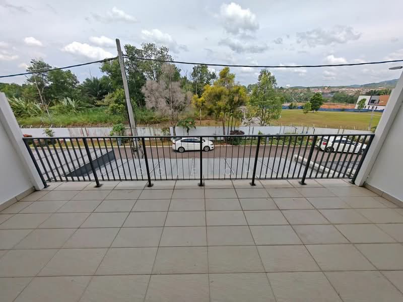 Rumah Teres 2 Tingkat untuk Dijual di Taman Kulai Utama (Kulai) - Peggie Chua - Balcony - PropertyGuru.com.my