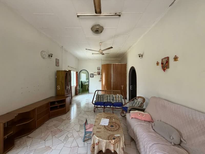 Rumah Banglo untuk Dijual di Kluang (Johor) - Shanel Tee - Living Room - PropertyGuru.com.my