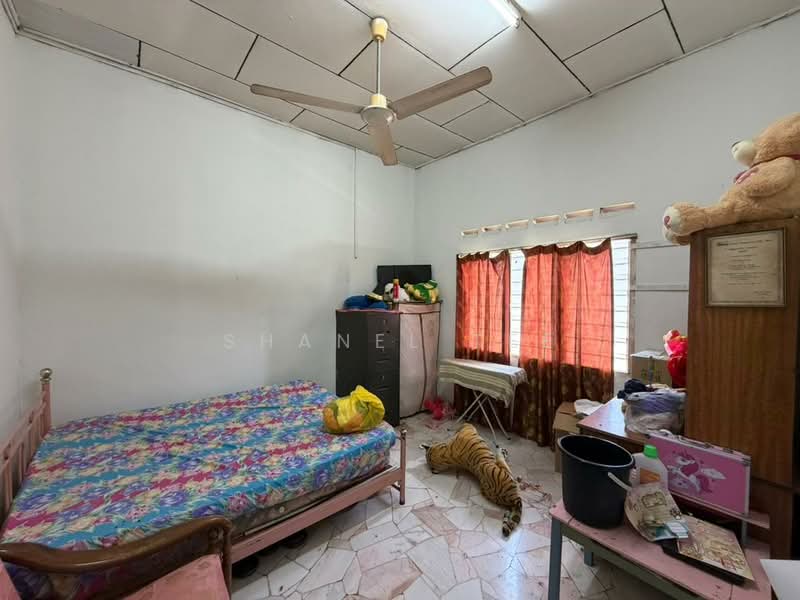 Rumah Banglo untuk Dijual di Kluang (Johor) - Shanel Tee - Bedroom - PropertyGuru.com.my
