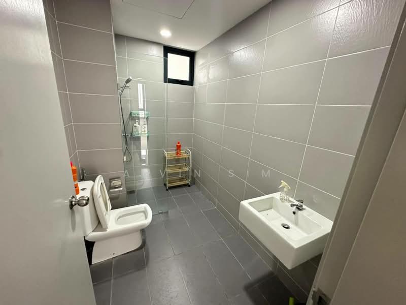 Kondominium untuk Dijual di Golden Triangle 2 - Alvin Sim - Bathroom - PropertyGuru.com.my