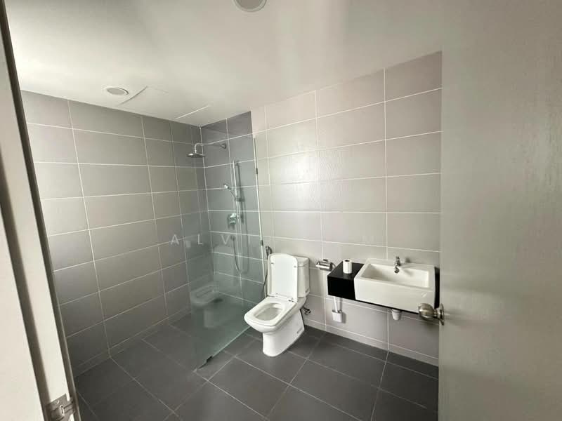 Kondominium untuk Dijual di Golden Triangle 2 - Alvin Sim - Bathroom - PropertyGuru.com.my