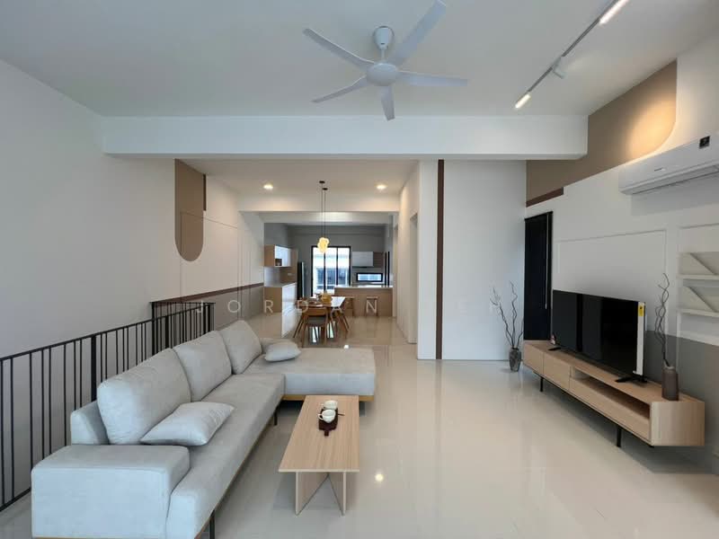Townhouse for Rent in Kayu Ara (Selangor) - Jordan Teh - Living Room - PropertyGuru.com.my