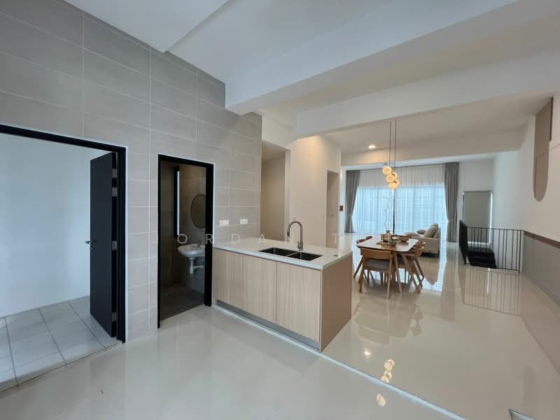 Townhouse for Rent in Kayu Ara (Selangor) - Jordan Teh - Kitchen - PropertyGuru.com.my
