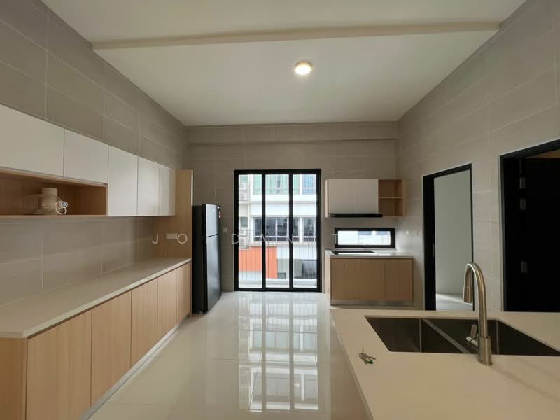 Townhouse for Rent in Kayu Ara (Selangor) - Jordan Teh - Kitchen - PropertyGuru.com.my