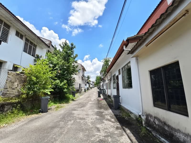 2-storey Terraced House for Sale in Taman Molek (Johor Bahru) - Jin Chong - Exterior - PropertyGuru.com.my