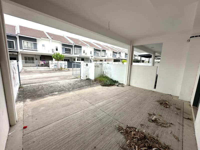2-storey Terraced House for Sale in Bandar Sri Sendayan (Negeri Sembilan) - Zairul Asrah Zulkefli - Exterior - PropertyGuru.com.my