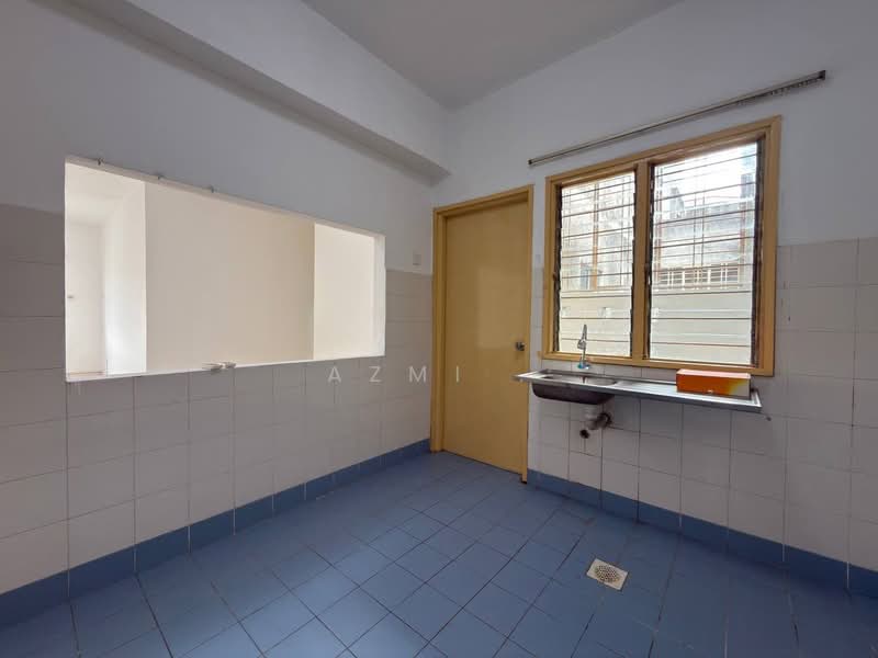 Pangsapuri untuk Dijual di Melur Apartment - Azmi . - Kitchen - PropertyGuru.com.my