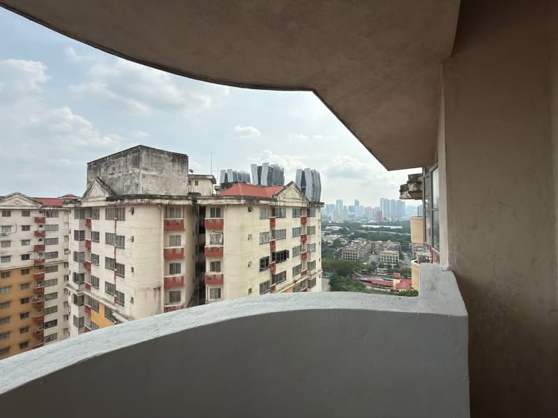 Pangsapuri untuk Dijual di Melur Apartment - Azmi . - Exterior - PropertyGuru.com.my