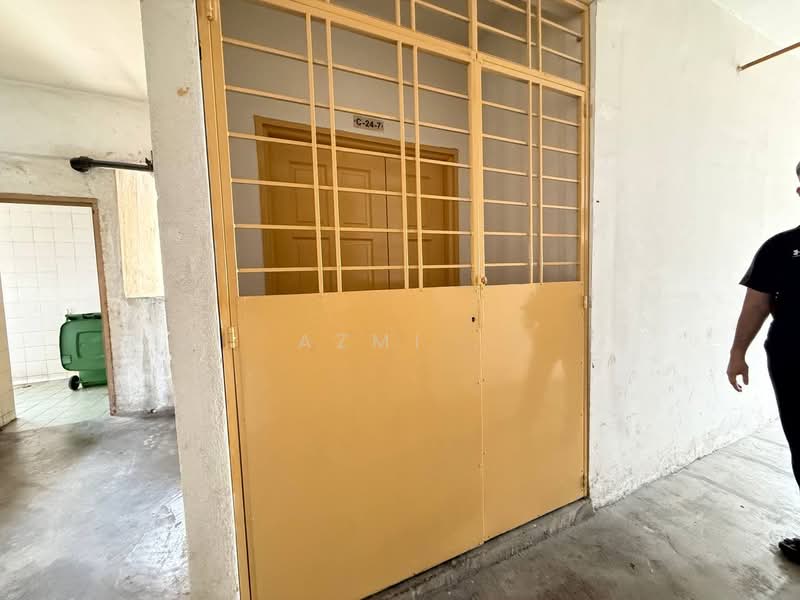 Pangsapuri untuk Dijual di Melur Apartment - Azmi . - Entrance - PropertyGuru.com.my