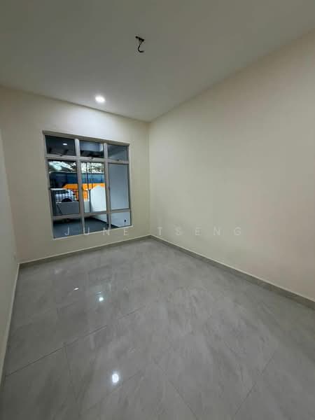 1-storey Terraced House for Sale in Taman Bestari Indah (Ulu Tiram) - June Tseng - PropertyGuru.com.my