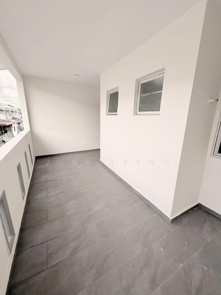 2-storey Terraced House for Sale in Nusantara Prima (Gelang Patah) - June Tseng - PropertyGuru.com.my