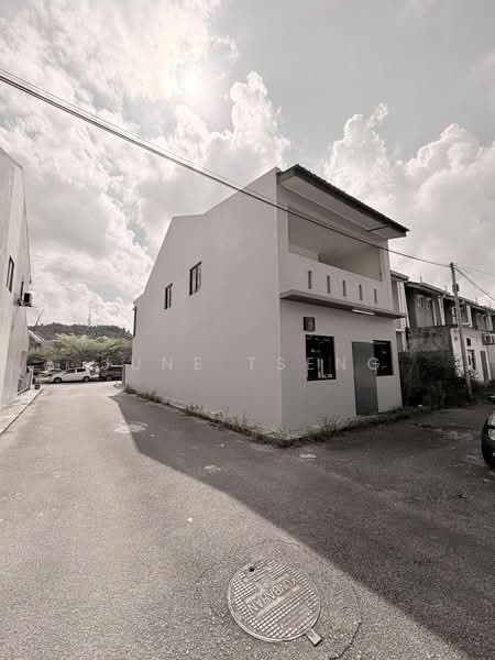 2-storey Terraced House for Sale in Nusantara Prima (Gelang Patah) - June Tseng - PropertyGuru.com.my