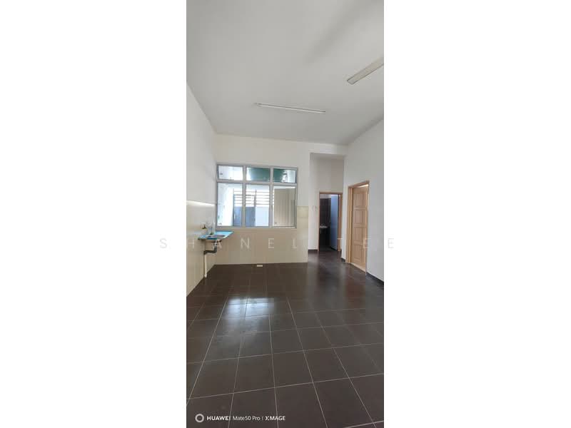 Rumah Teres 2 Tingkat untuk Dijual di Taman Kluang Barat (Kluang) - Shanel Tee - Kitchen - PropertyGuru.com.my