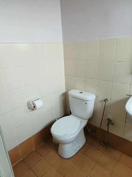 Condominium for Sale at Magna Ville - Marcus Lee - Bathroom - PropertyGuru.com.my