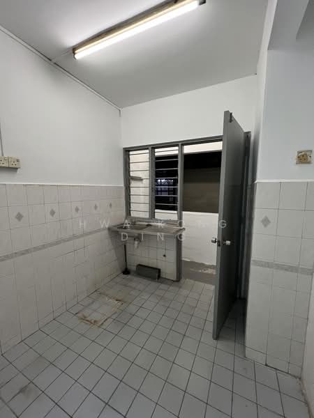 Pangsapuri untuk Dijual di Sri Cempaka (Puchong Jaya) - Hwa Kong Ding - Kitchen  - PropertyGuru.com.my