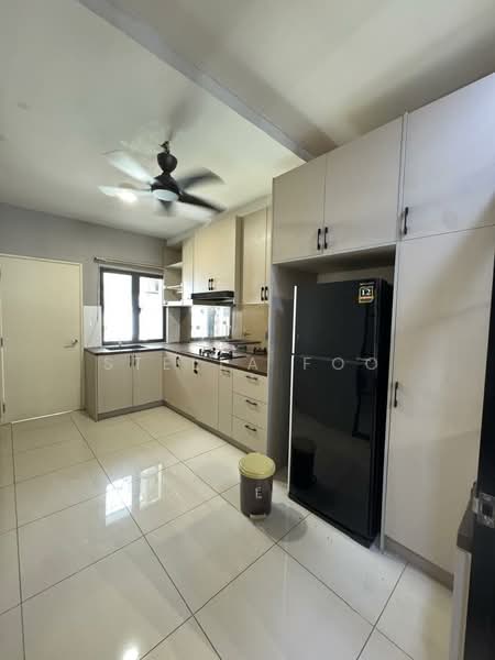 Townhouse for Sale in Sepang (Selangor) - Stella Foo - Kitchen - PropertyGuru.com.my