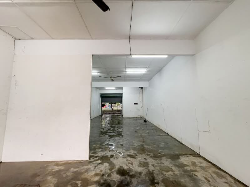 Shop for Rent in Kapar (Selangor) - Janice Tang - Interior - PropertyGuru.com.my