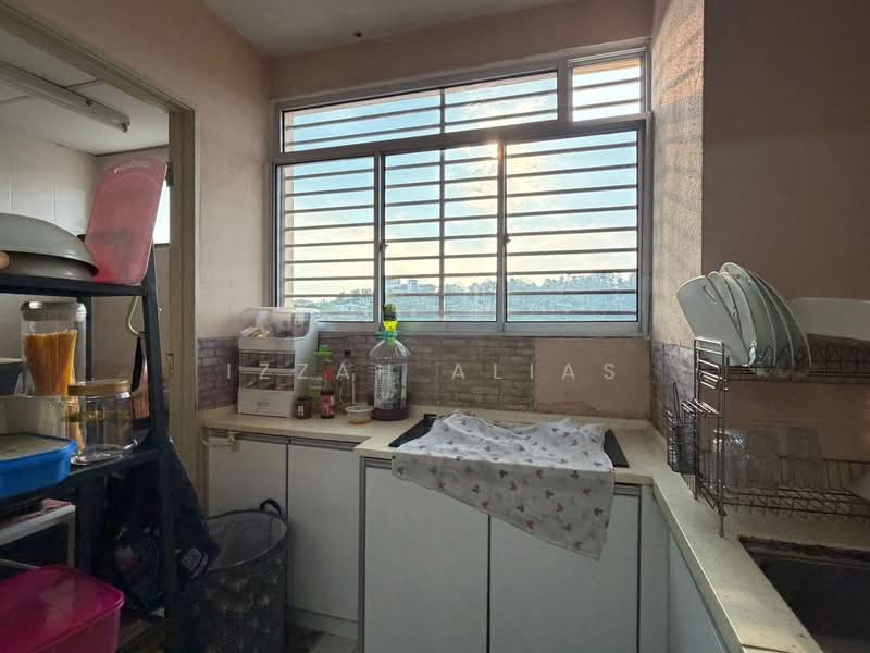 Condominium for Sale at Putra Villa - Izzah Alias - PropertyGuru.com.my