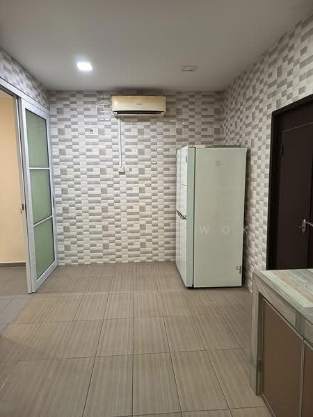 Terraced House for Sale in Bandar Tasik Puteri (Rawang) - Steven Kwok - Kitchen - PropertyGuru.com.my