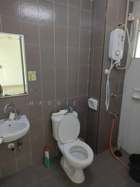 Service Residence for Sale at SuriaMas Suites - Maggie Lee - Bathroom - PropertyGuru.com.my