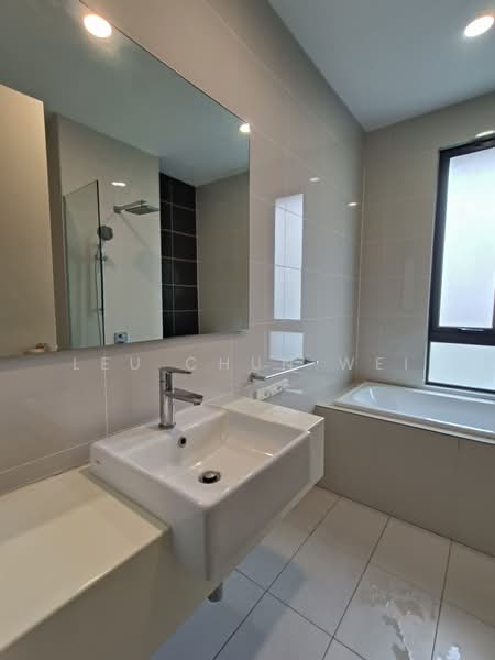 2-storey Terraced House for Rent in Medini (Iskandar Puteri (Nusajaya)) - Leu Chun Wei - Bathroom - PropertyGuru.com.my