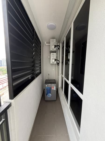 Pangsapuri untuk Disewa di TRELLIS RESIDENCES - Bill Toh - Balcony - PropertyGuru.com.my
