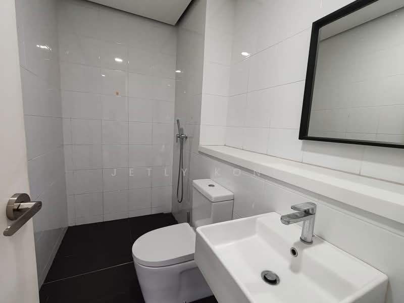 Pejabat untuk Dijual di Mont Kiara (Kuala Lumpur) - Jetly Kong - Bathroom - PropertyGuru.com.my