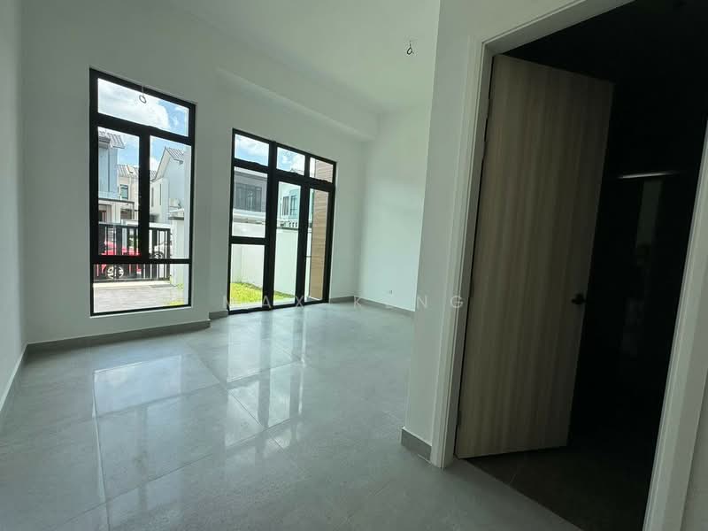 Rumah Berkembar untuk Dijual di Skudai (Johor) - Max Keng - Living Room - PropertyGuru.com.my