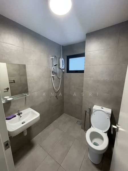 Servis Apartment untuk Disewa di Savio @ Riana Dutamas - Dyana Asri - Bathroom - PropertyGuru.com.my