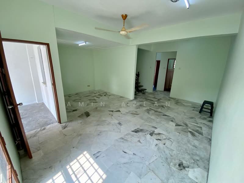 Rumah Teres 2 Tingkat untuk Dijual di Usj 1 (Subang Jaya) - Amin Azlan - Living Room - PropertyGuru.com.my