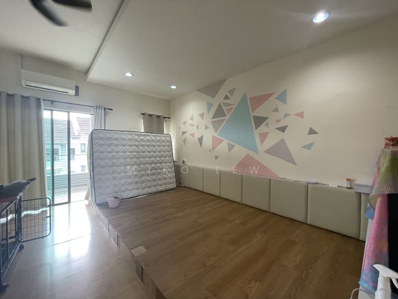 Rumah Teres 3 Tingkat untuk Dijual di Taman Bukit Prima (Cheras) - Miko Lew - PropertyGuru.com.my
