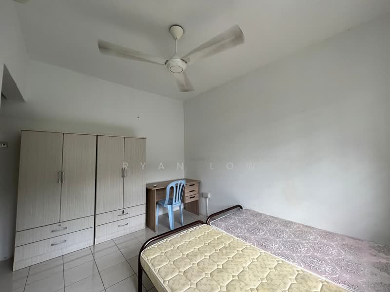 Condominium for Sale at Puncak Banyan - Ryan Low - Bedroom - PropertyGuru.com.my
