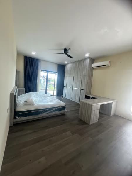 Rumah Berkembar untuk Dijual di Taman Sri Intan (Johor Bahru) - Fong Lik - Bedroom - PropertyGuru.com.my