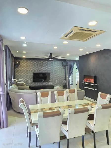Semi-Detached House for Sale in Indahpura Industrial Park (Kulai) - Han Yong Ang - Living Room - PropertyGuru.com.my