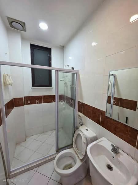 Semi-Detached House for Sale in Indahpura Industrial Park (Kulai) - Han Yong Ang - Bathroom - PropertyGuru.com.my