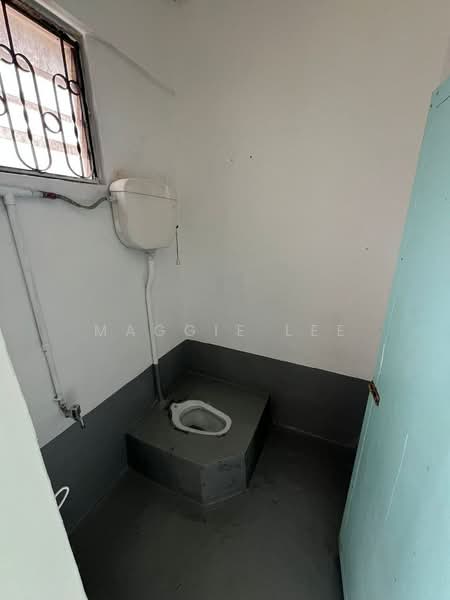Flat for Rent at Flat Taman Ungku Tun Aminah - Maggie Lee - Bathroom - PropertyGuru.com.my