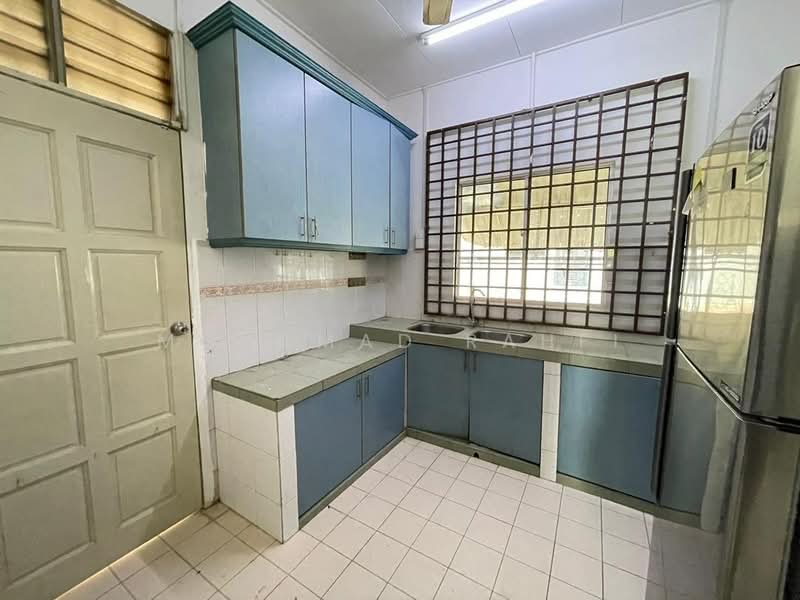 Rumah Teres 1 Tingkat untuk Dijual di Taman Puteri Wangsa (Ulu Tiram) - Mohamad Rahfi - Kitchen - PropertyGuru.com.my